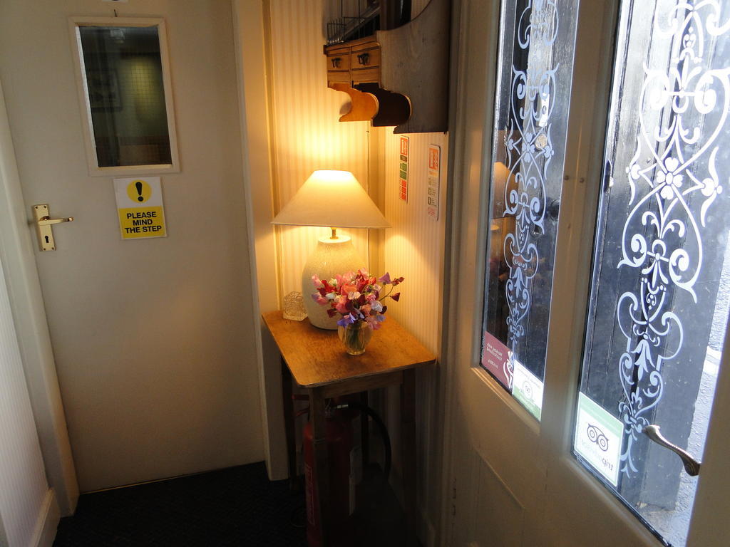 The Red Lion Inn Doune Екстер'єр фото